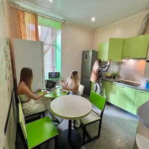 dmitriyevskaya.hotels-of-kiev.com/